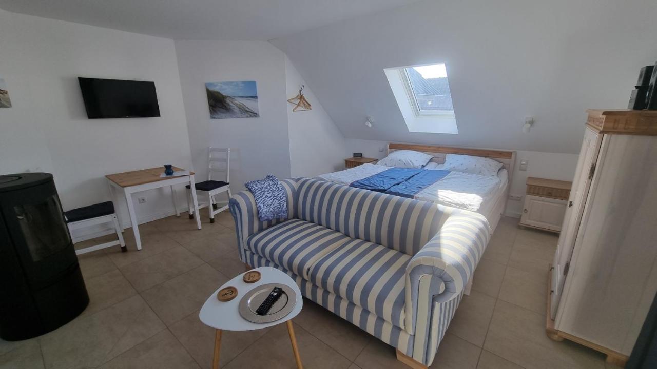 Ferienwohnung Ruegen 1, Alt Reddevitz 108, Insel Ruegen, Mit Kamin Middelhagen Exterior photo