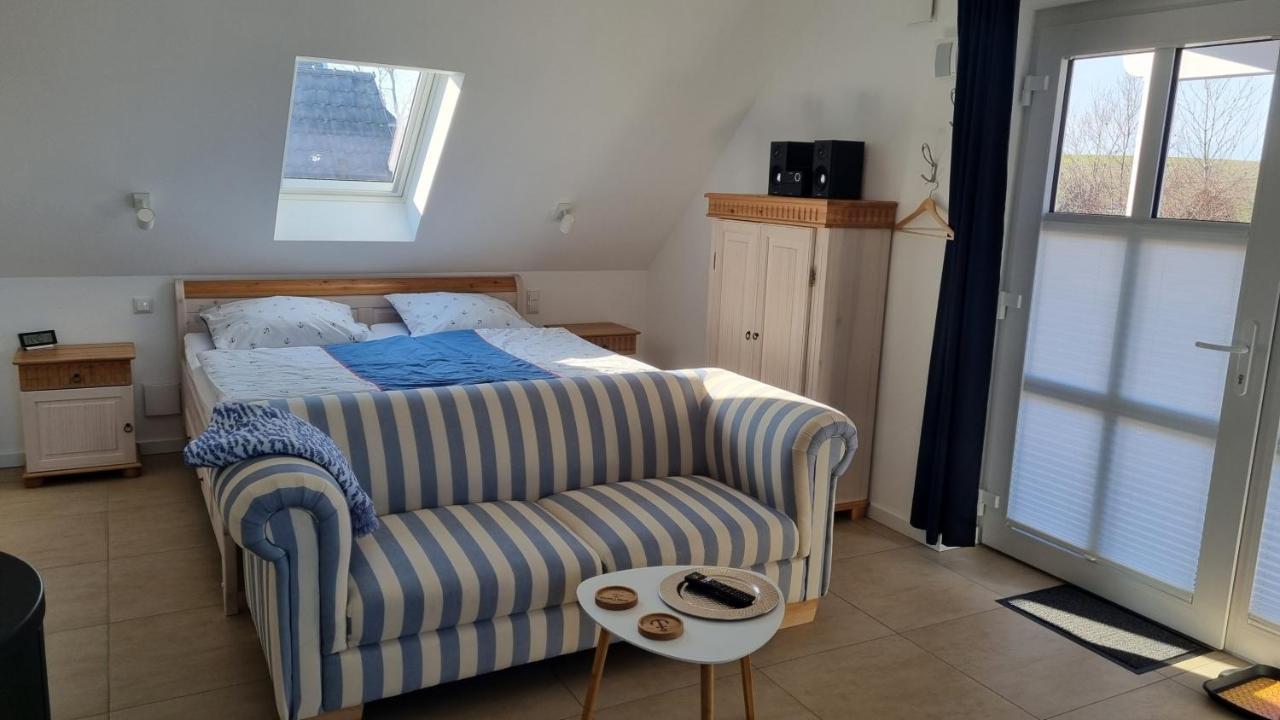 Ferienwohnung Ruegen 1, Alt Reddevitz 108, Insel Ruegen, Mit Kamin Middelhagen Exterior photo